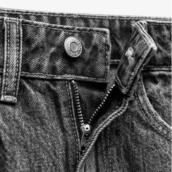 ZARA TRF MID-RISE DENIM SHORTS - BERMUDA SHORTS 90s - Picture 7 of 9